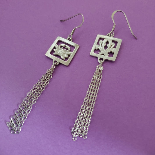 家紋ピアス (蟹竜胆×熨斗)