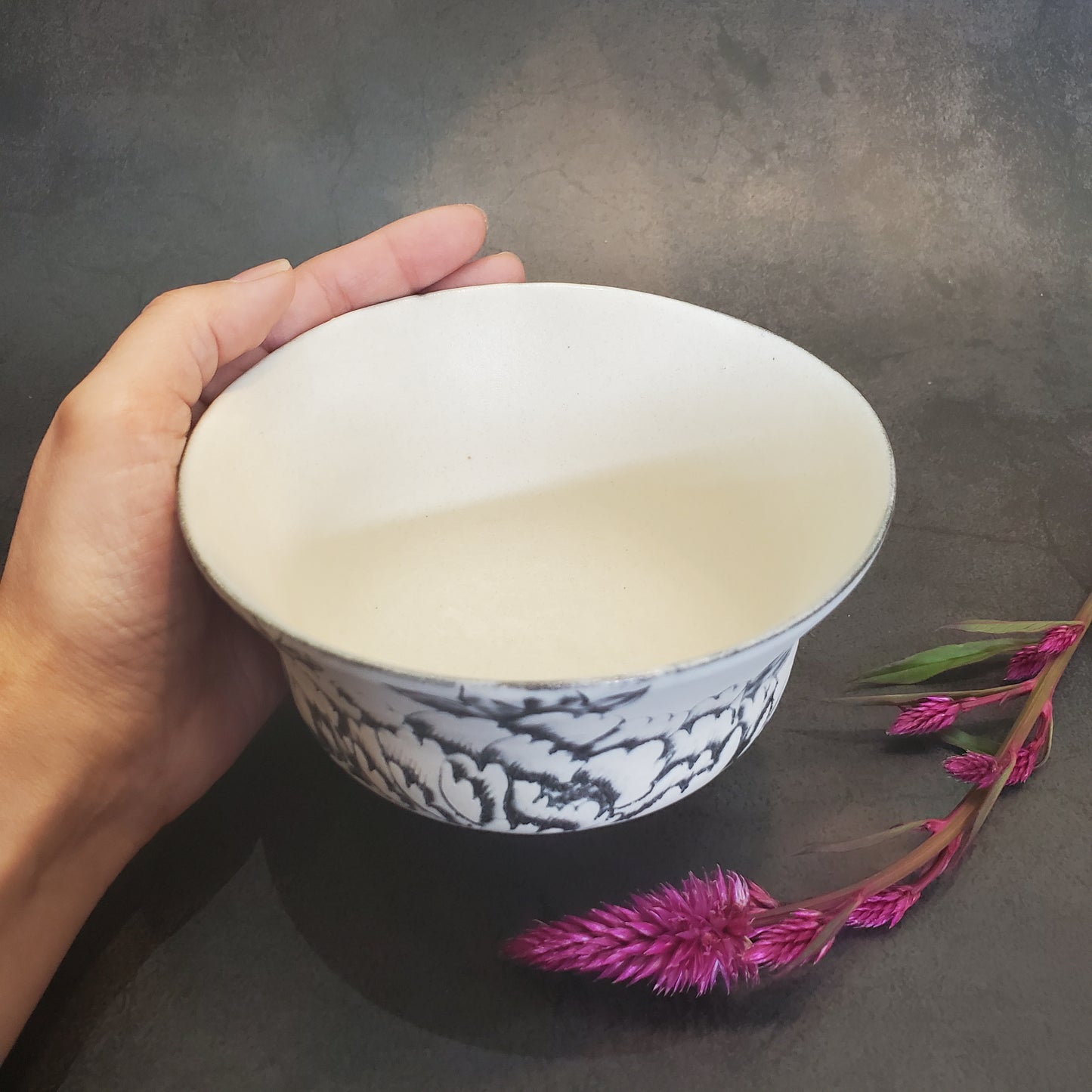 掻き落としbowl「牡丹」