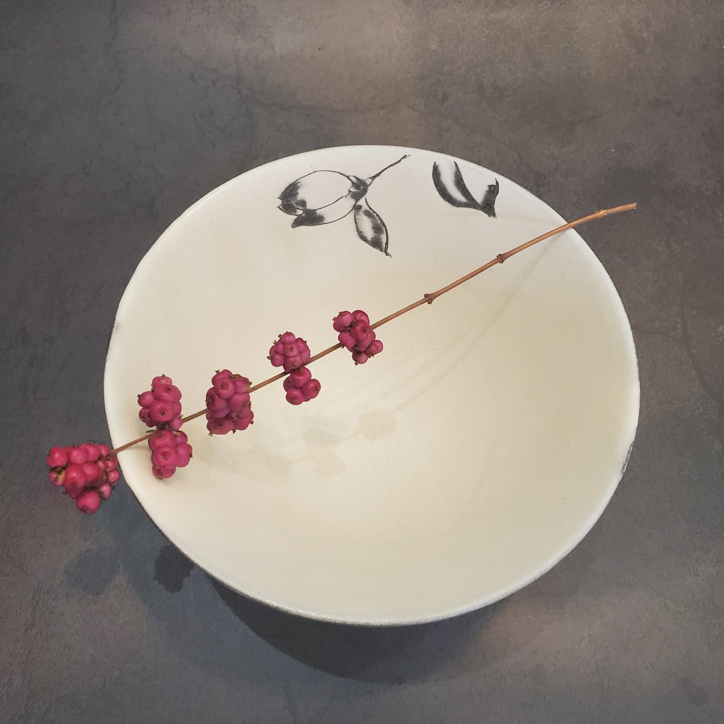 掻き落としbowl「椿」