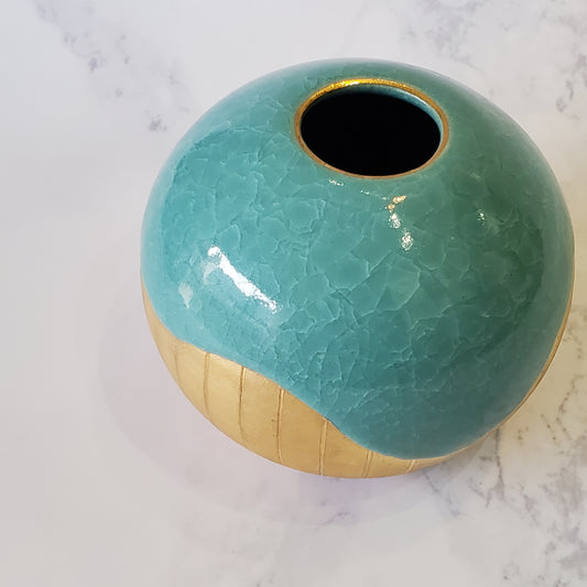 vase blue