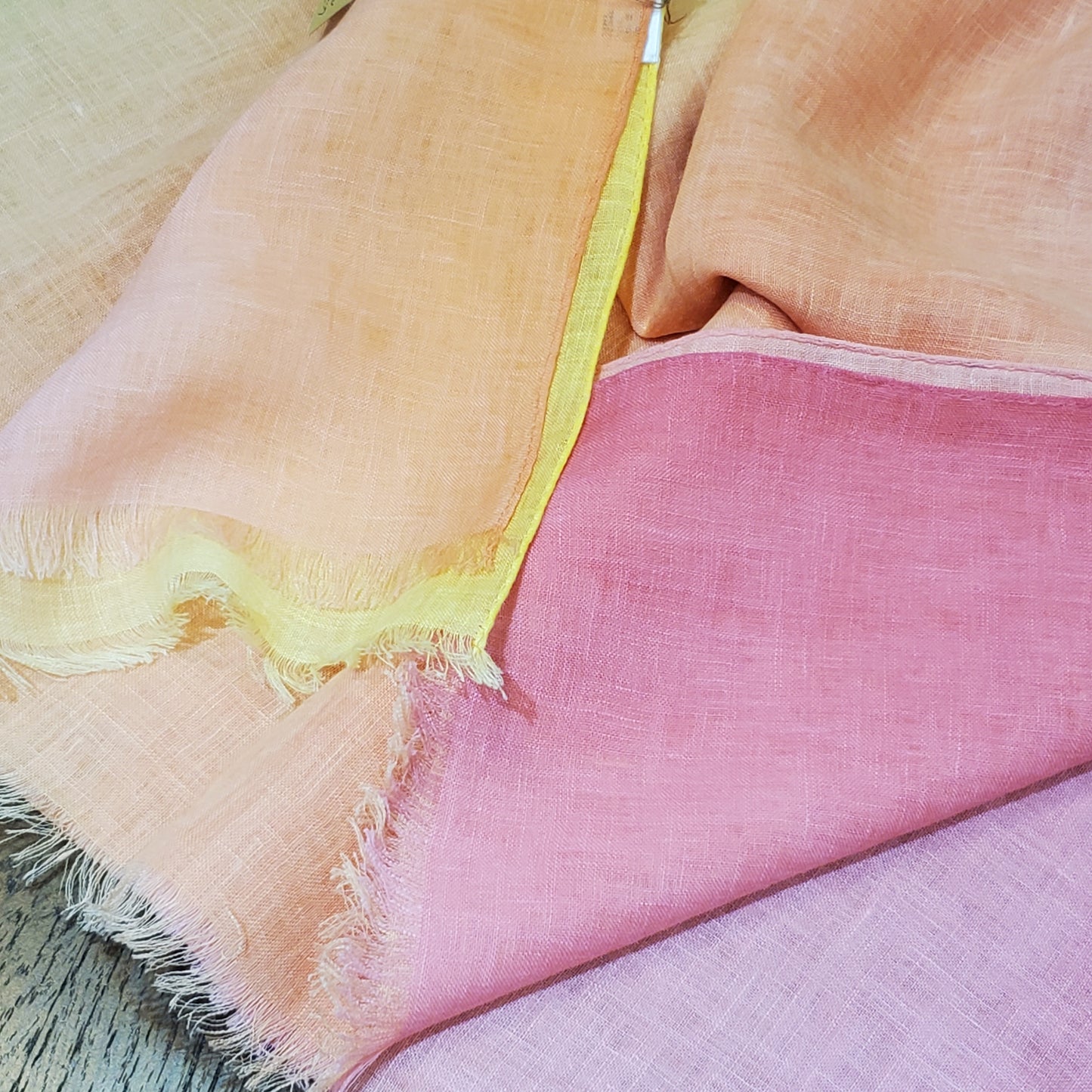 Linen stole sky pattern pink
