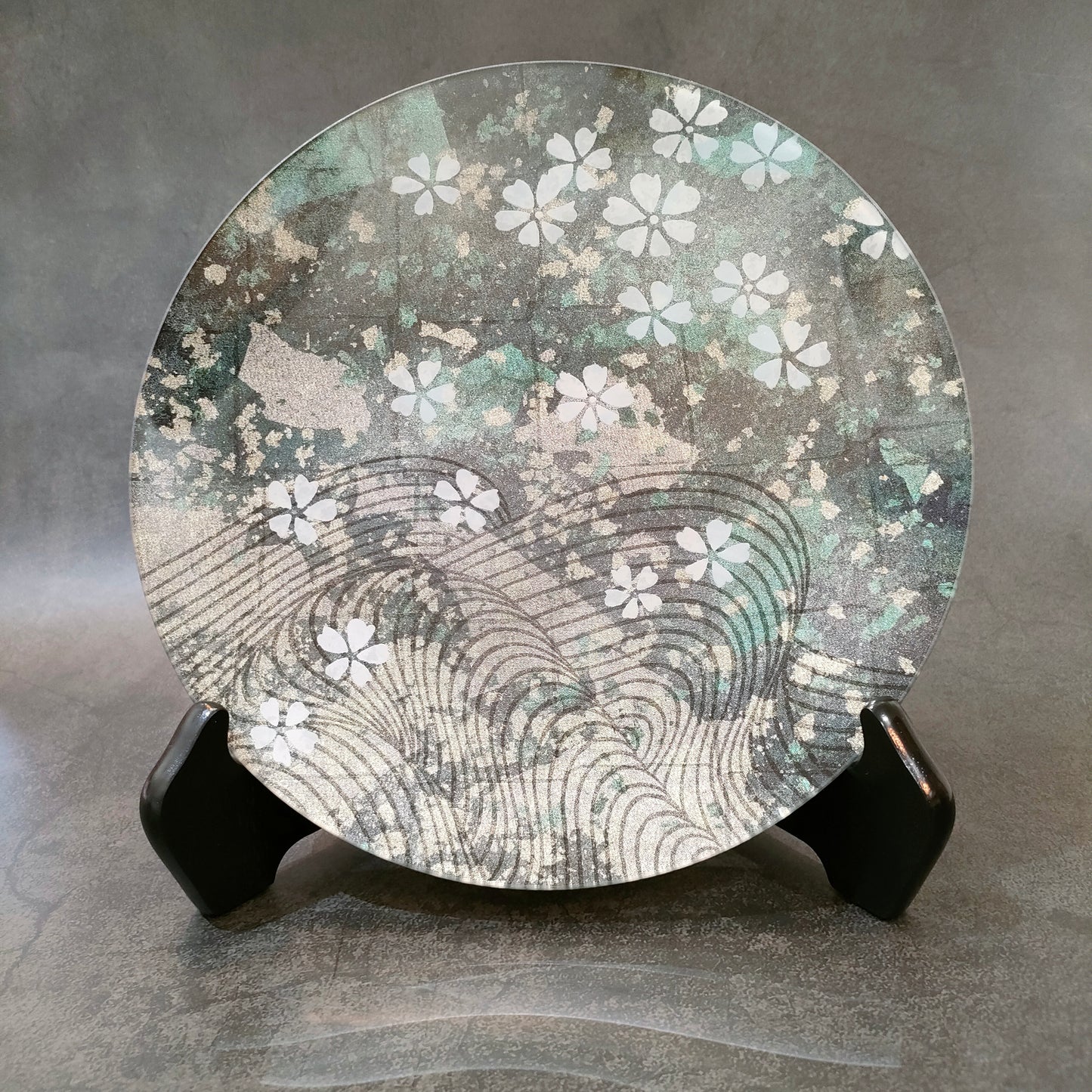 金彩ガラス皿 桜散らし(24cm・丸形)
