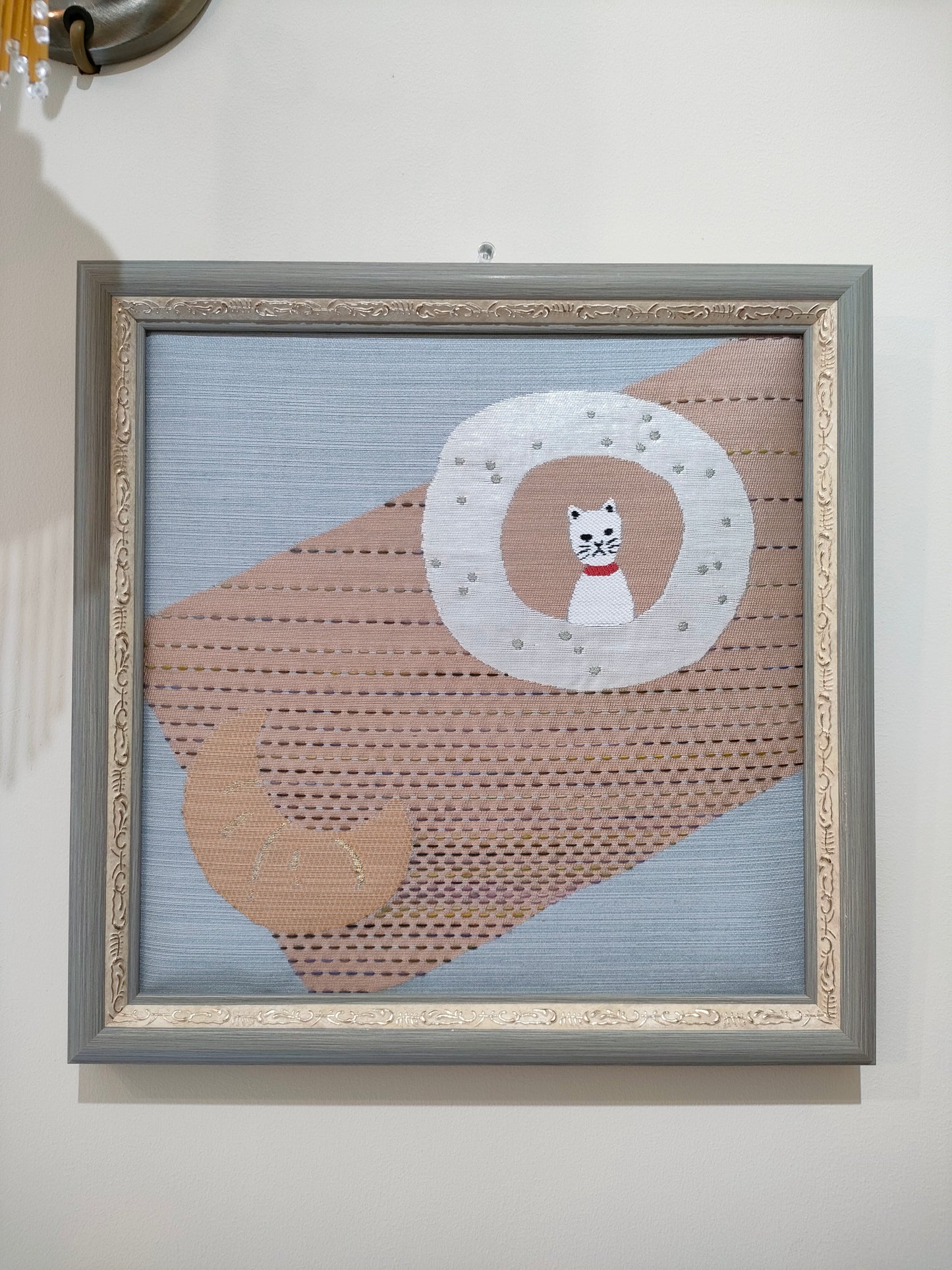 Nishijin Textile Art Frame Cat and Donut (Sugar Donut & White Cat)